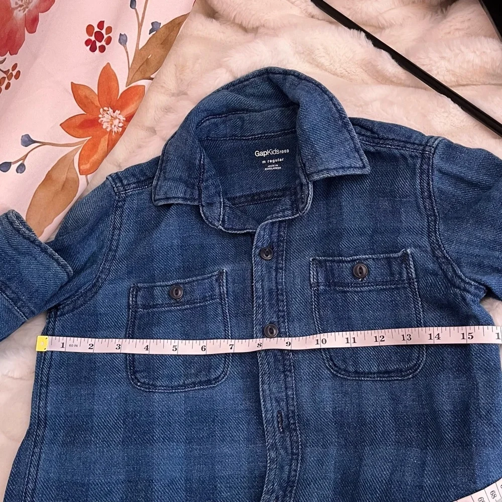 Gap 1969 Kids Unisex M  Woven Chambray Button Down Denim Spring Midwest Shirt